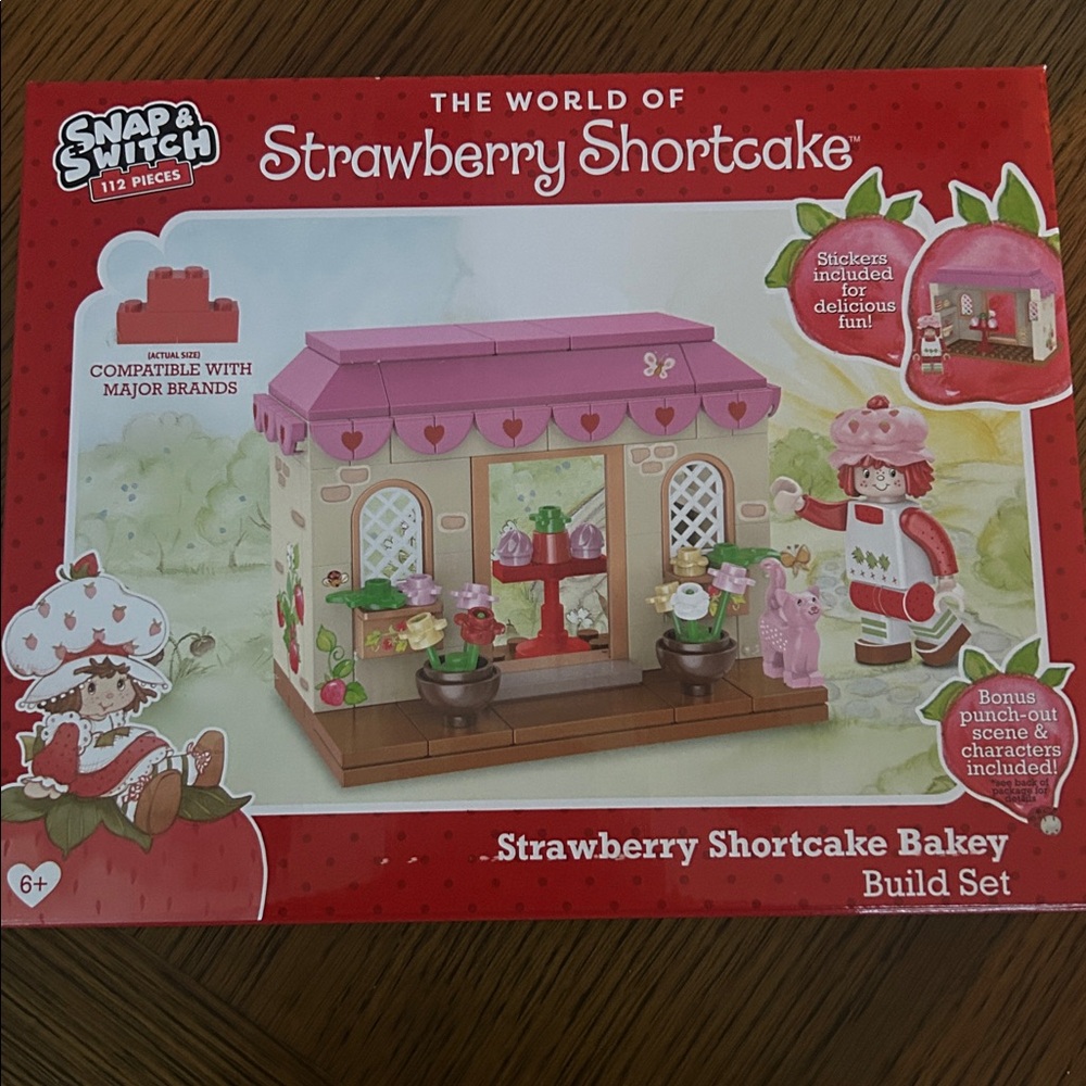 Strawberry Shortcake Bakery Build Set With Stickers